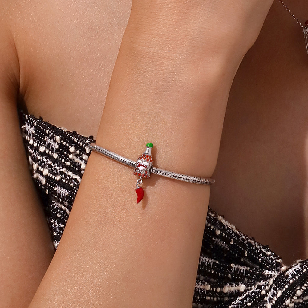 Gnoce Chili Sauce Bottle Charm_5