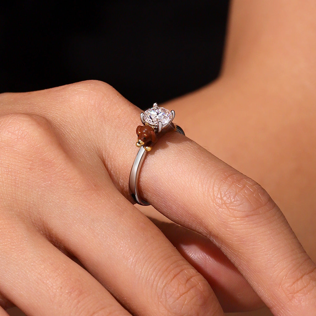 Gnoce Dachshund Dog Embraces Moissanite Round Cut Ring_9