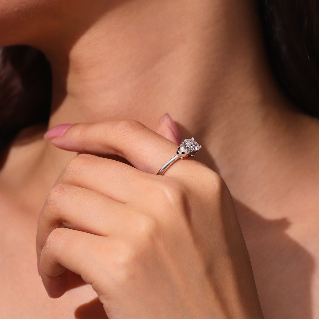 Gnoce Puppy Embraces Moissanite Round Cut Ring_8