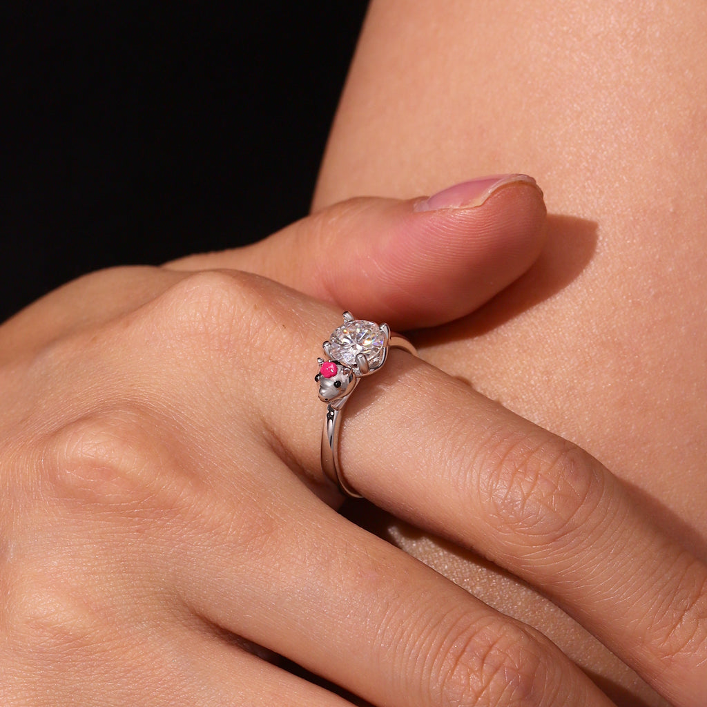 Gnoce Chillest Capybara Embraces Moissanite Round Cut Ring_9