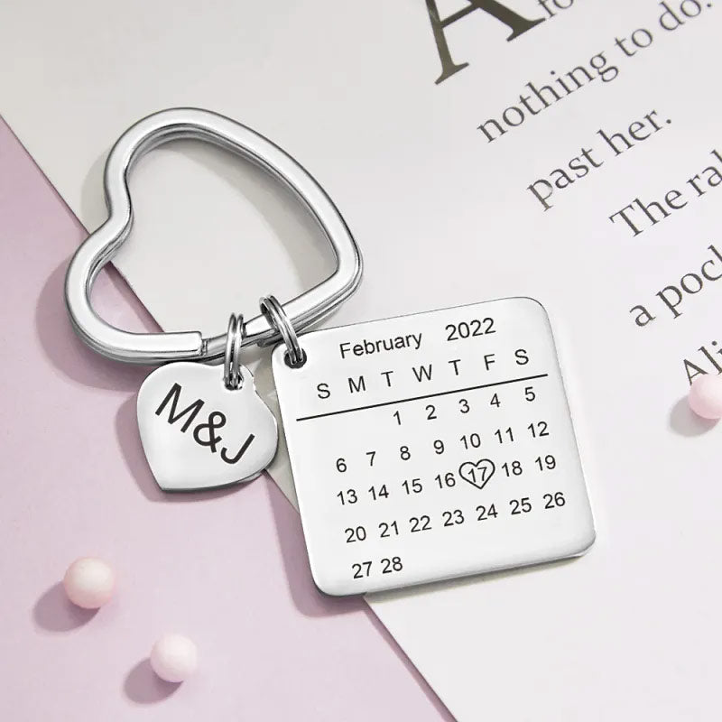 Gnoce Custom Engraved Calendar Heart Keychain_3