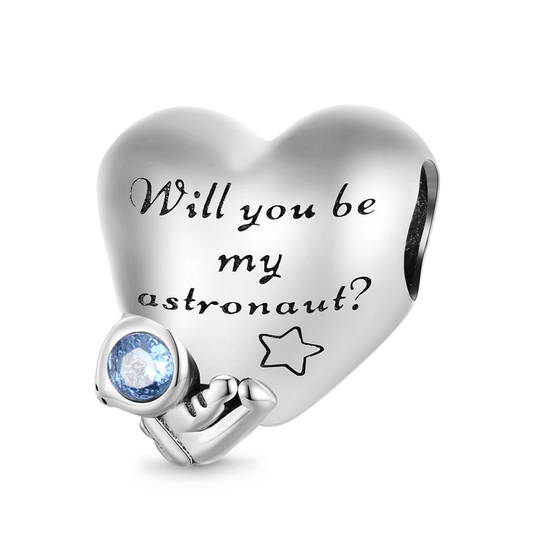 Gnoce Astronaut Heart Charm_1