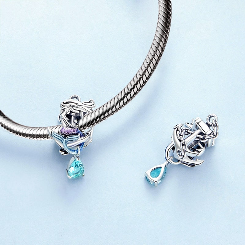 Gnoce Mermaid on Anchor Charm_2