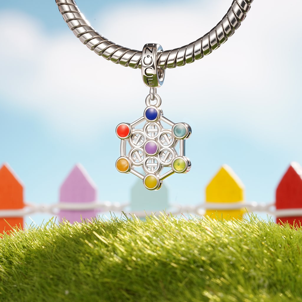 Gnoce Chakra Healing Glow-in-the-Dark Pendant Dangle Charm_4