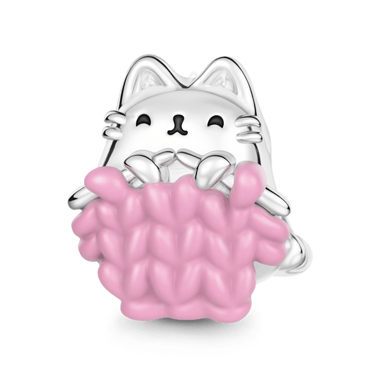 Gnoce Cat Knitting a Sweater Charm_1