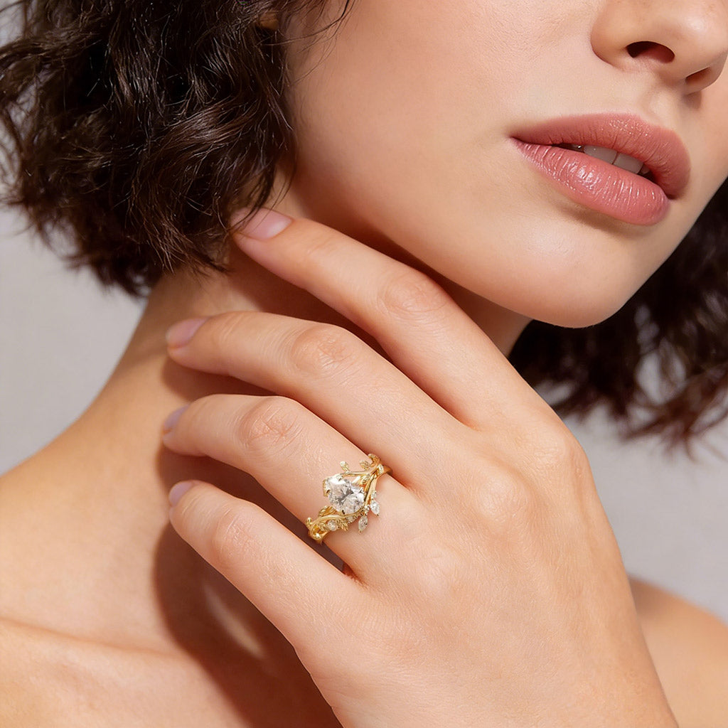 Gnoce Nature-Inspired Pear-cut Leaf Engagement Ring Set_2