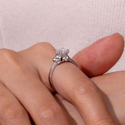 Peanuts Anillo Moissanita Snoopy