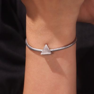 Piramide Charm