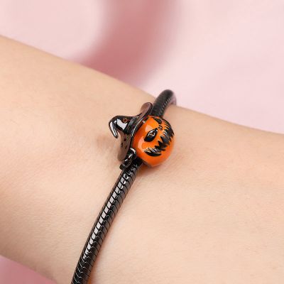 Charm De Calabaza Con Sombrero De Mago