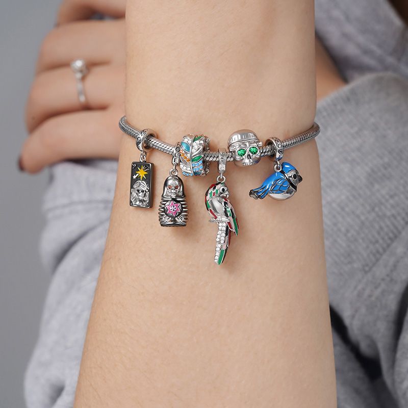 Charm Colgante Muñeca Skully Matryoshka