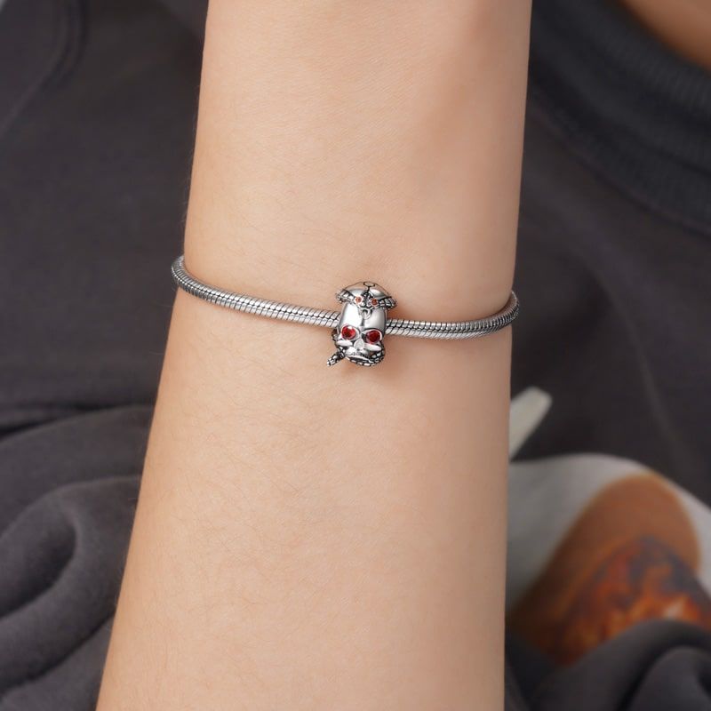 Charm colgante calavera de serpiente