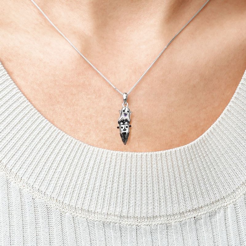 Collar Helado Fantasma