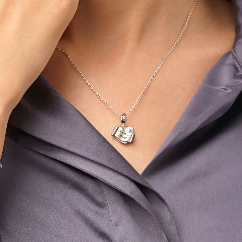 Colgante Corazón Religioso