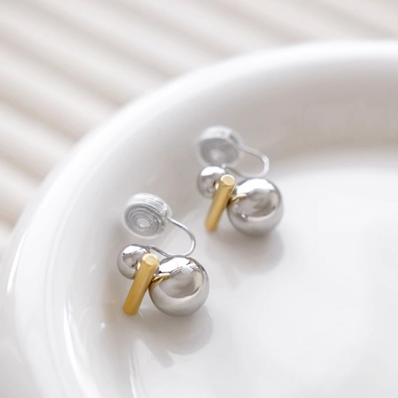 Clips de Oreja Bola Plata