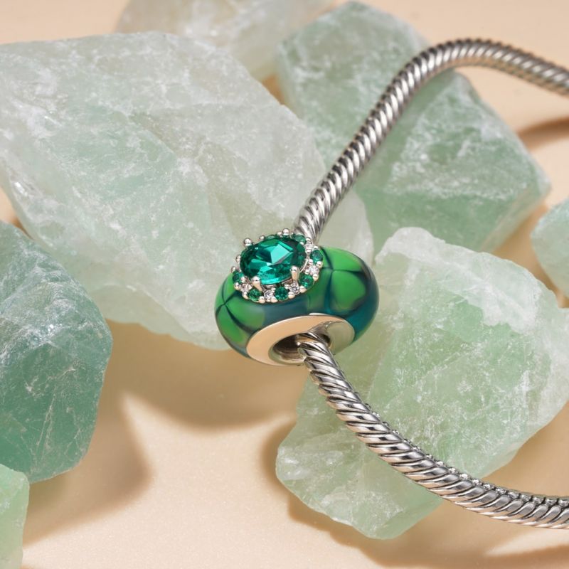 Charm Esmeralda Ovalada
