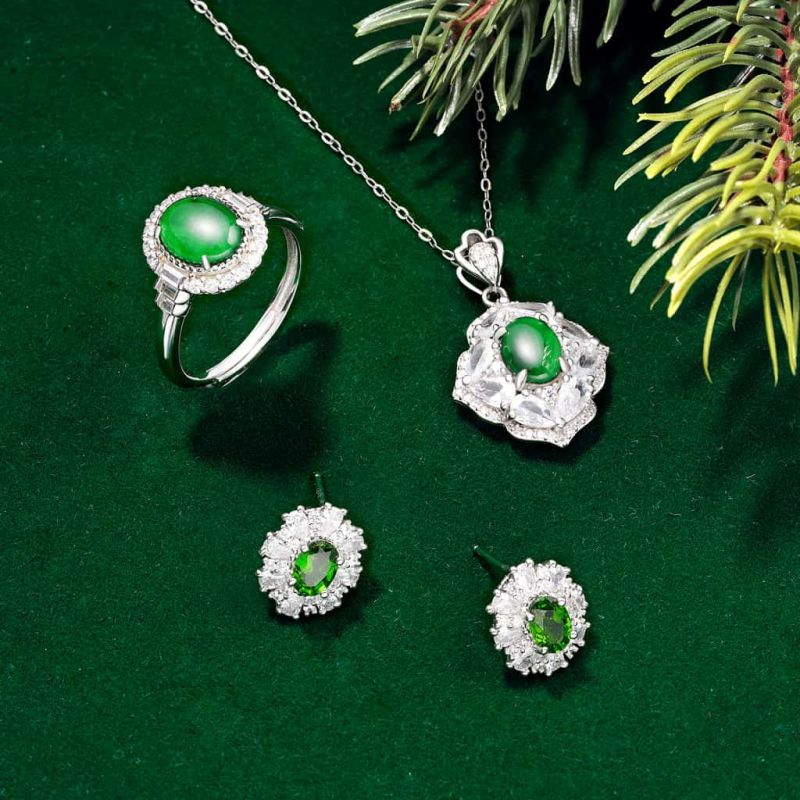 Pendientes de Jadeíta