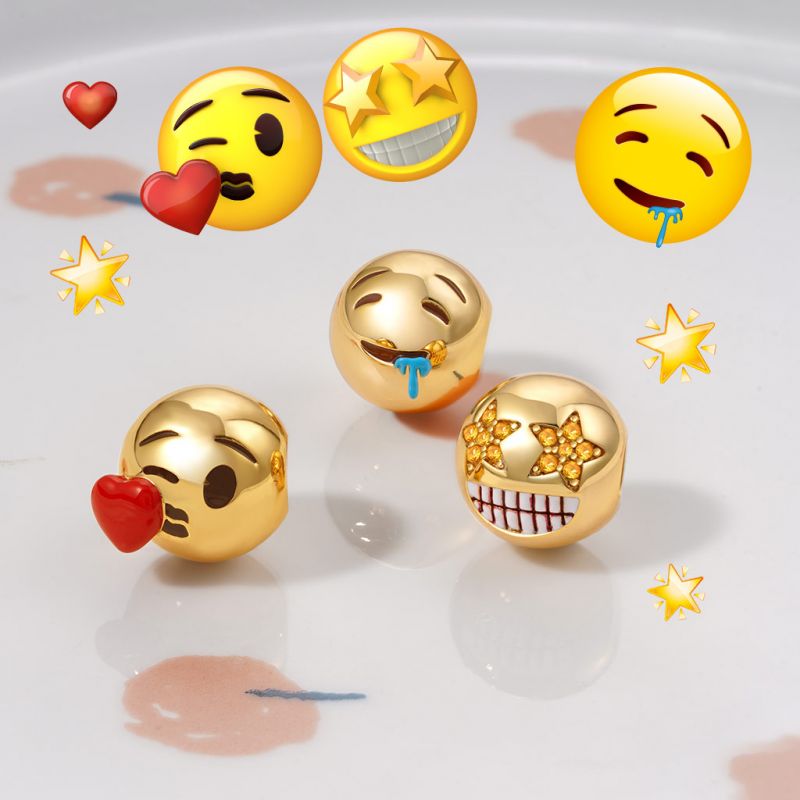 Charm emoji Cara obsesionada con las Estrellas
