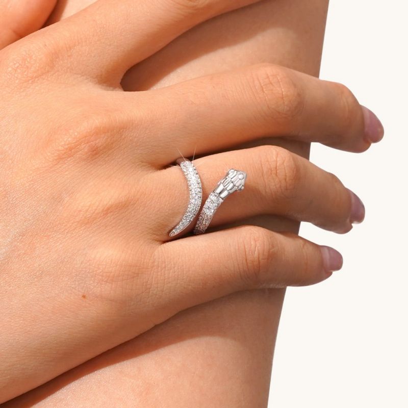 Anillo de Serpiente CZ Blanco Pave