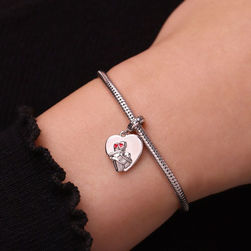 Colgante de Corazón Abrazando amor Propio