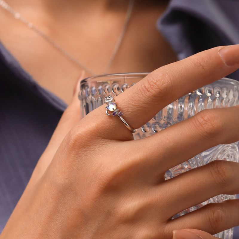 Anillo de Luna de Piedra de Luna