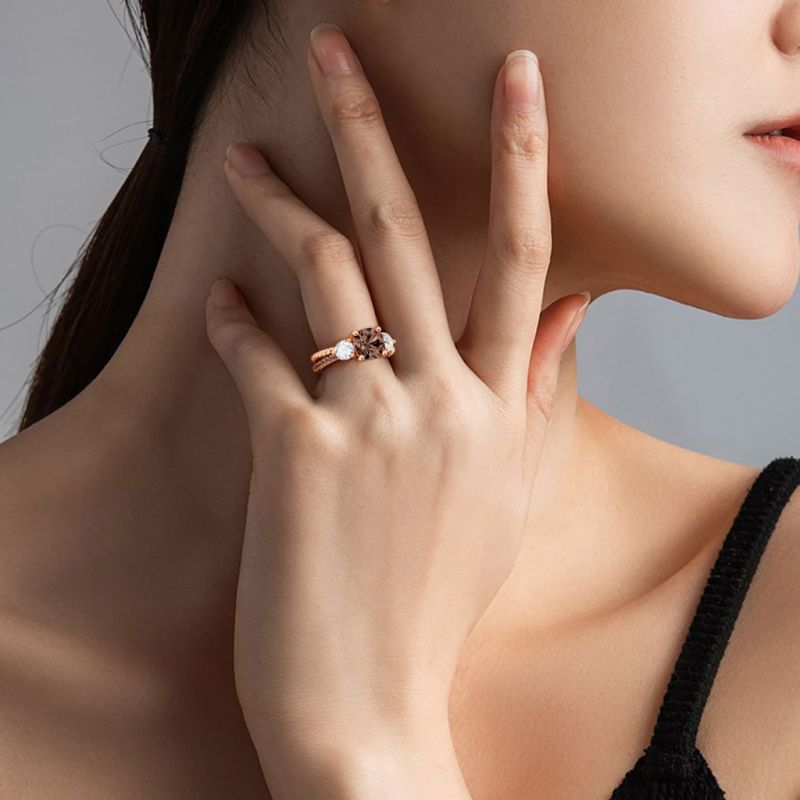 Anillo Marrón de Tres Piedras