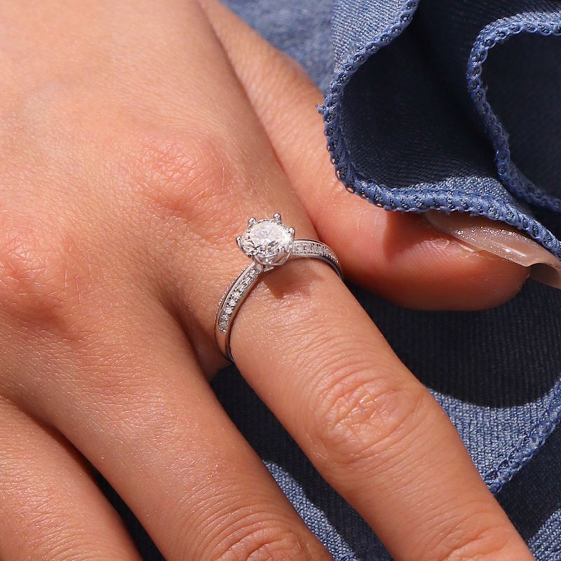 Anillo Catedral de Moissanite VVS de 1 Ct