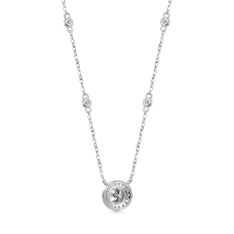 Collar de Estación con Marco Redondo de Moissanite