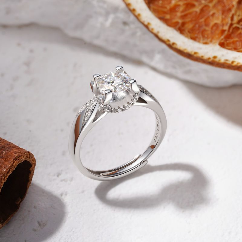 Anillo de Moissanite de 1.0 Ct con Giro Brillante