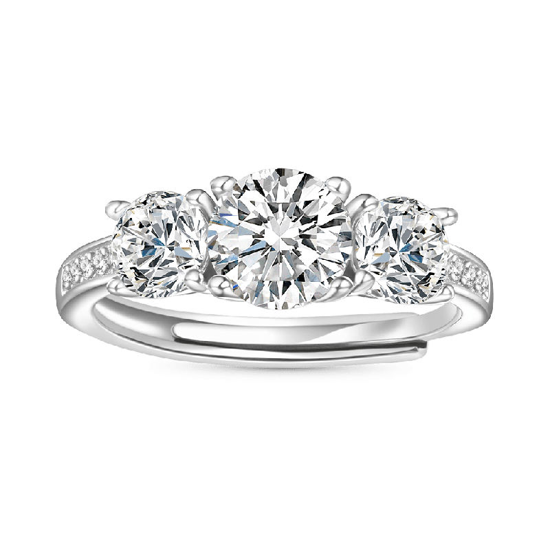 Anillo de Tres Piedras de Moissanite VVS de 0.7 Ct