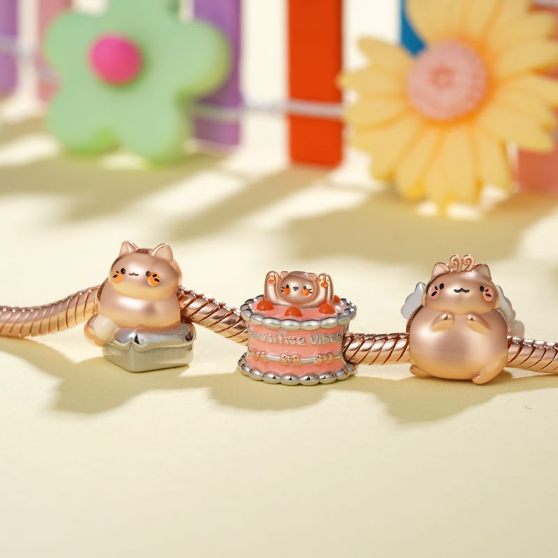 Mochi the Cat Charm de Pastel