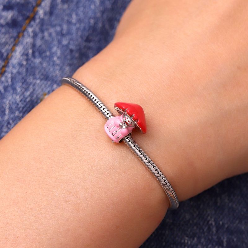 Charm de Seta para Temporada de Suéter