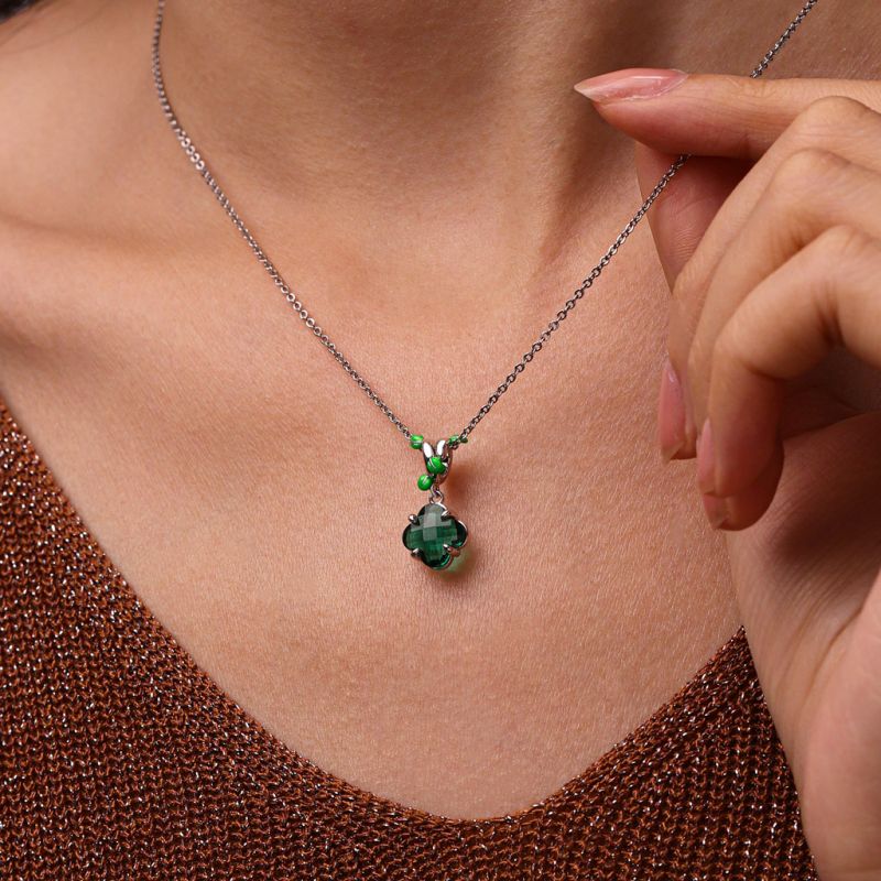 Charm de Hiedra de Cuatro Hojas
