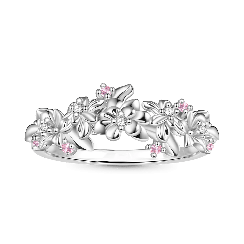 Anillo de Racimo de Flores Delicadas