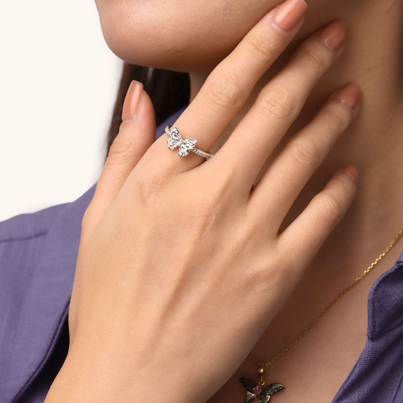 Anillo de Diamante de Mariposa