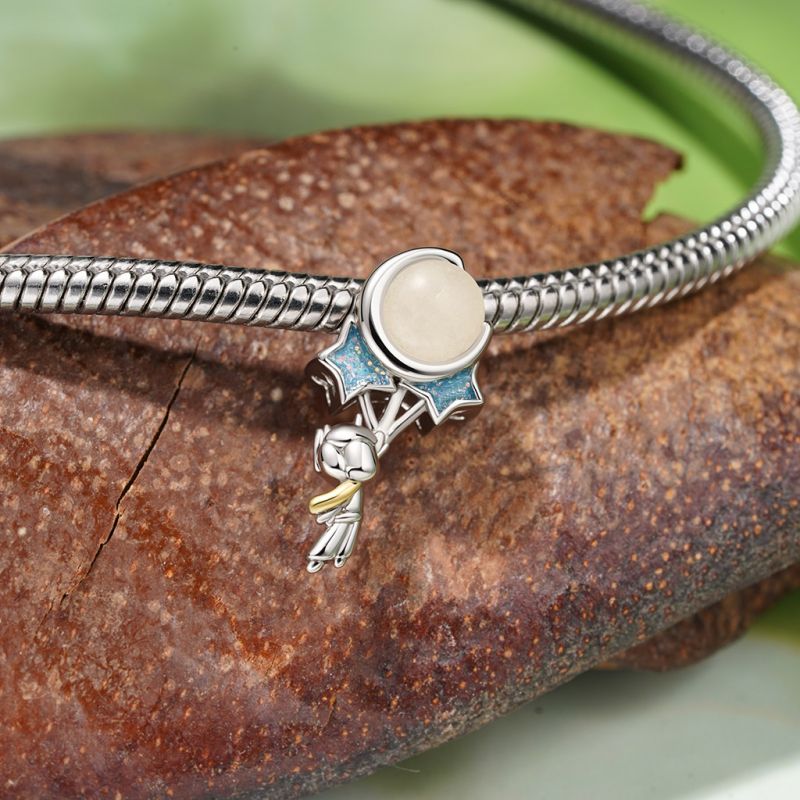 Charm de Niño Pequeño de Cielo Estrellado
