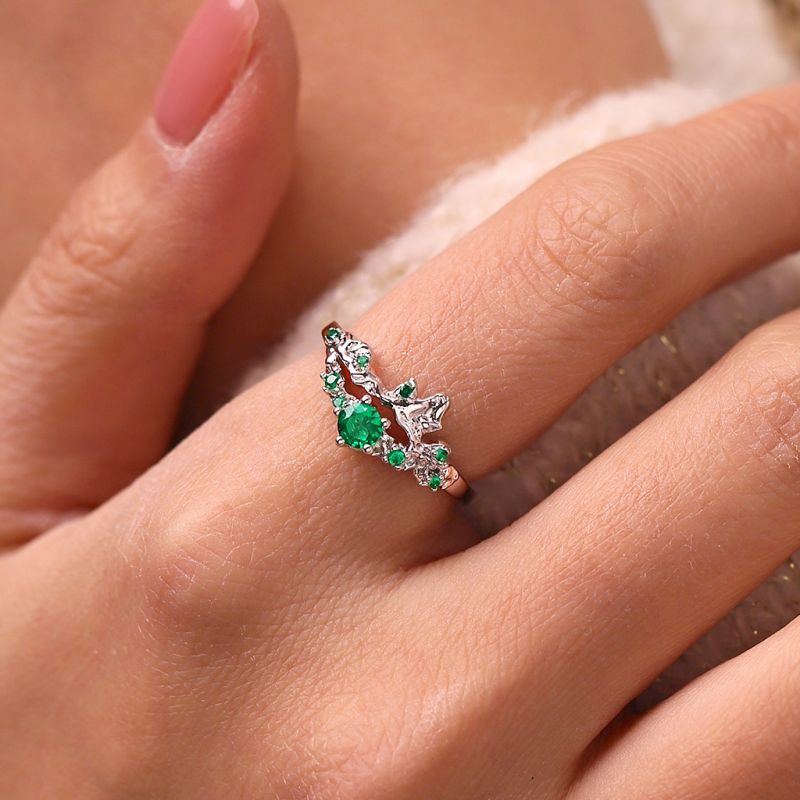 Anillo De Diamante Verde Musgo Elegante