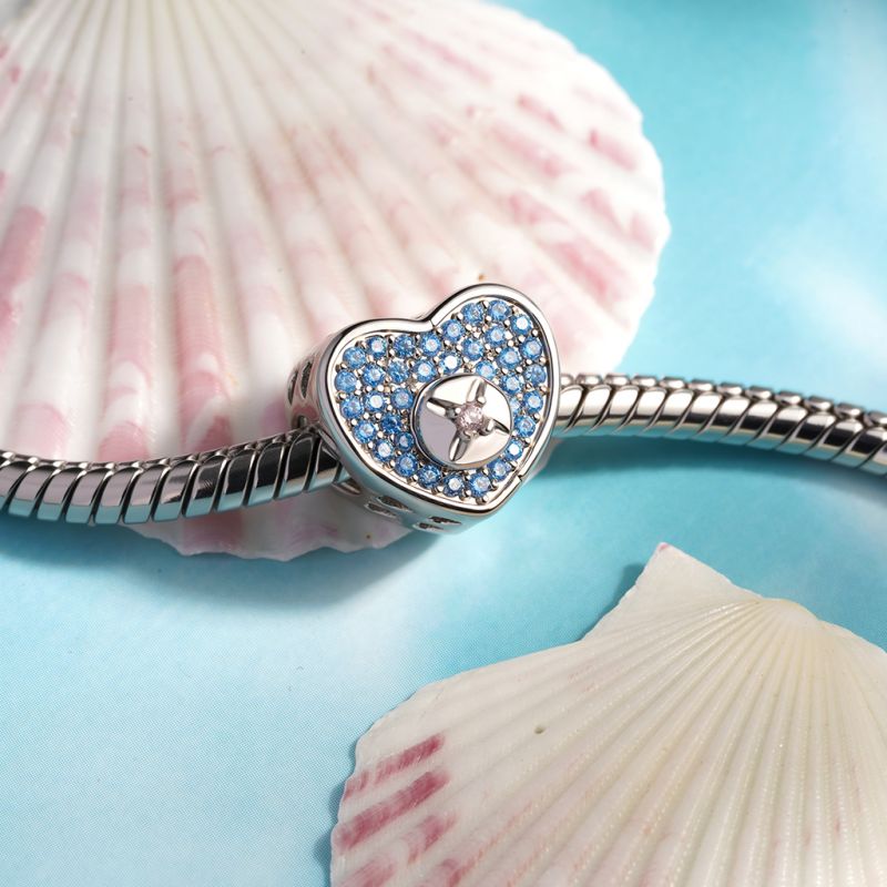 Charm Corazón Enroscado
