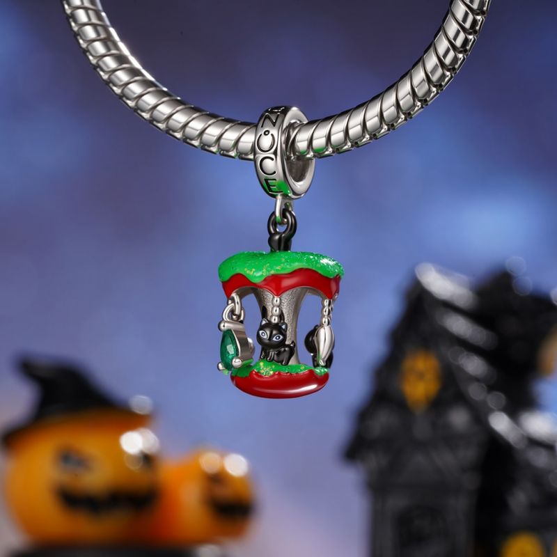 Colgante Carrusel Manzana Envenenada