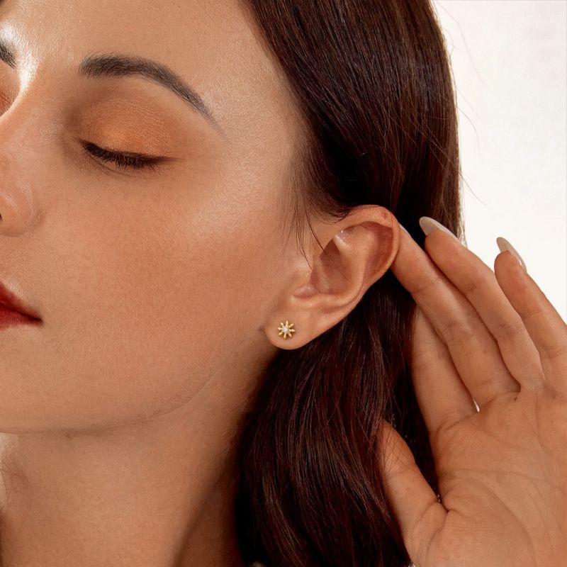Pendientes Estrella con Pinchos en Oro Macizo 14K/10K