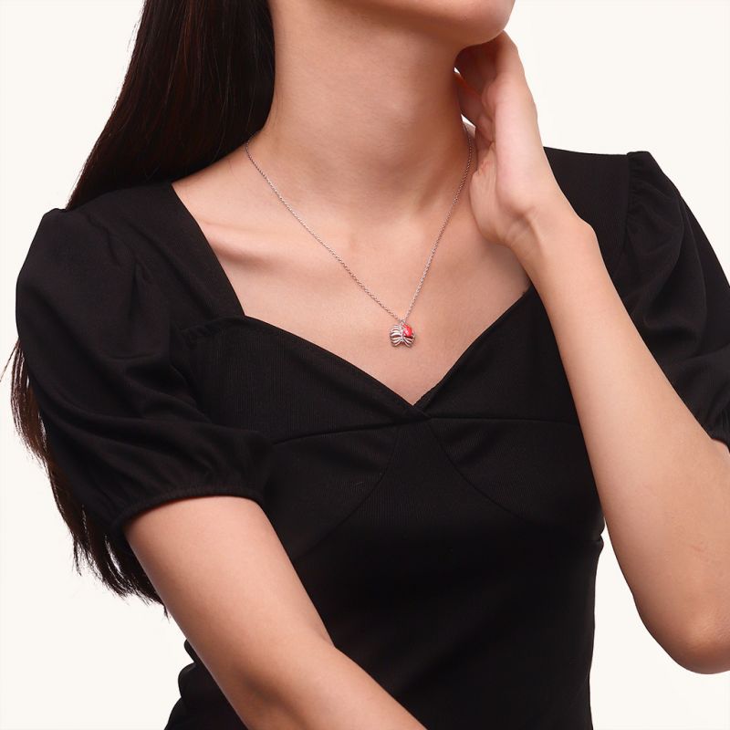 Collar de Corazón de Cráneo