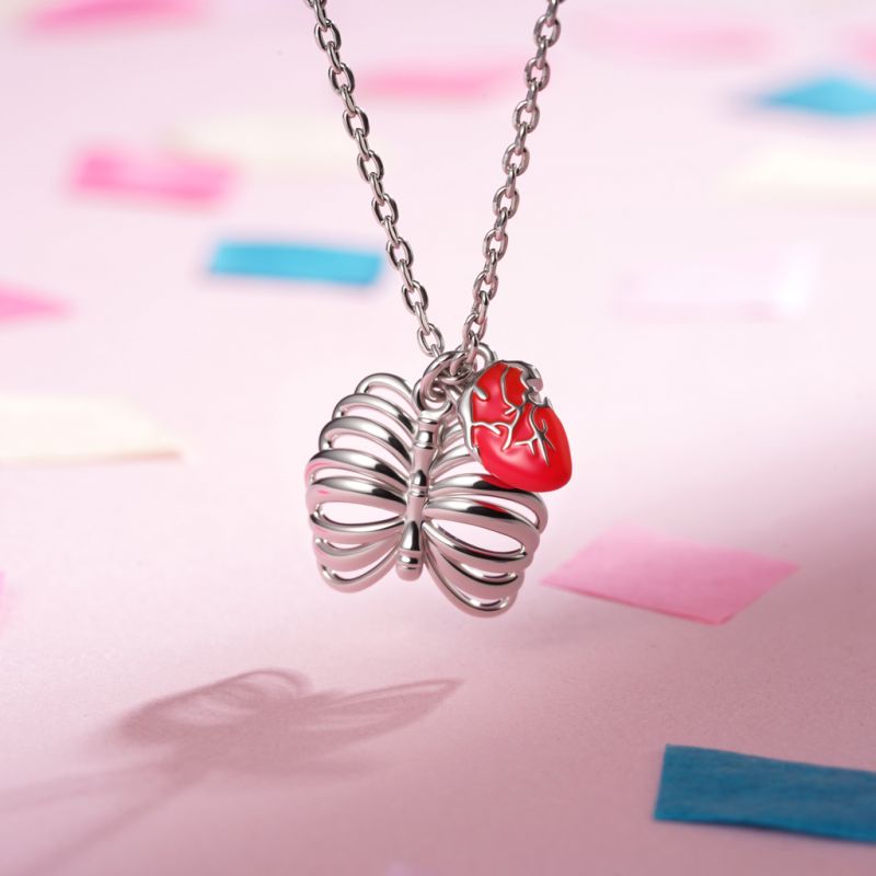 Collar de Corazón de Cráneo